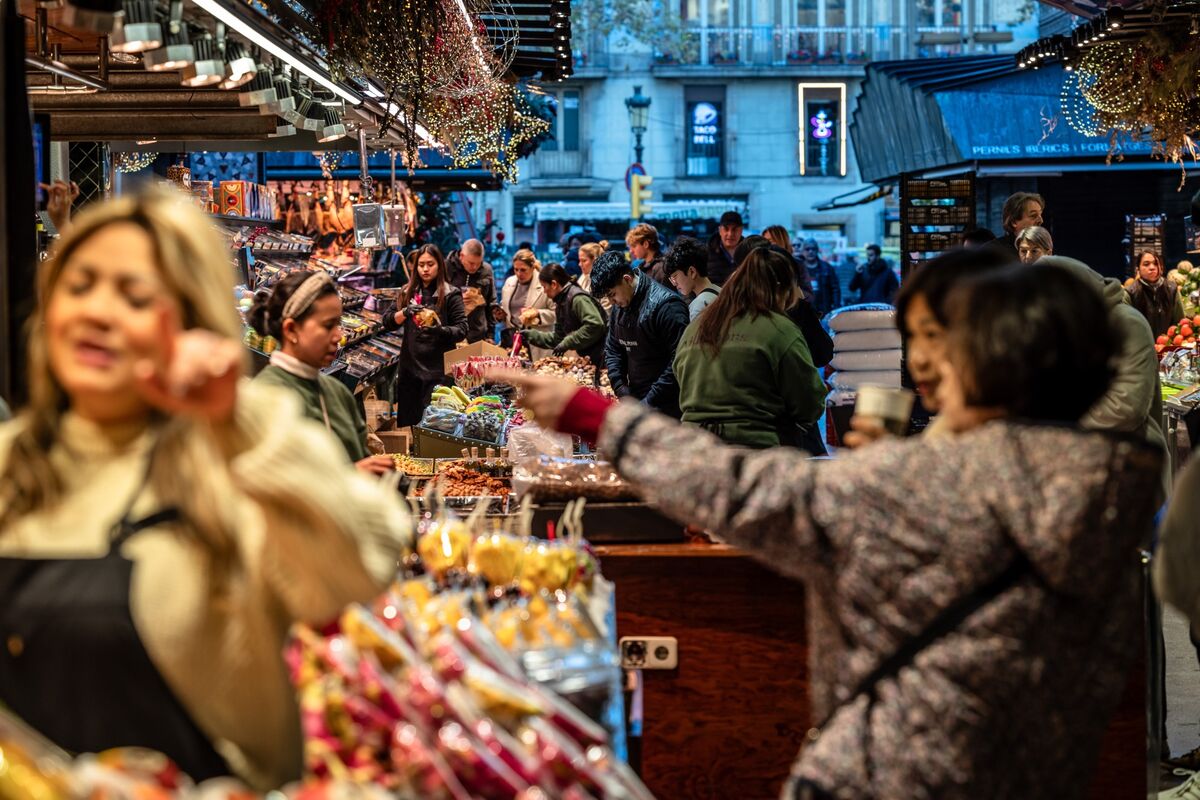 Illustrative photo for: Spain inflation accelerates further as prices surge again