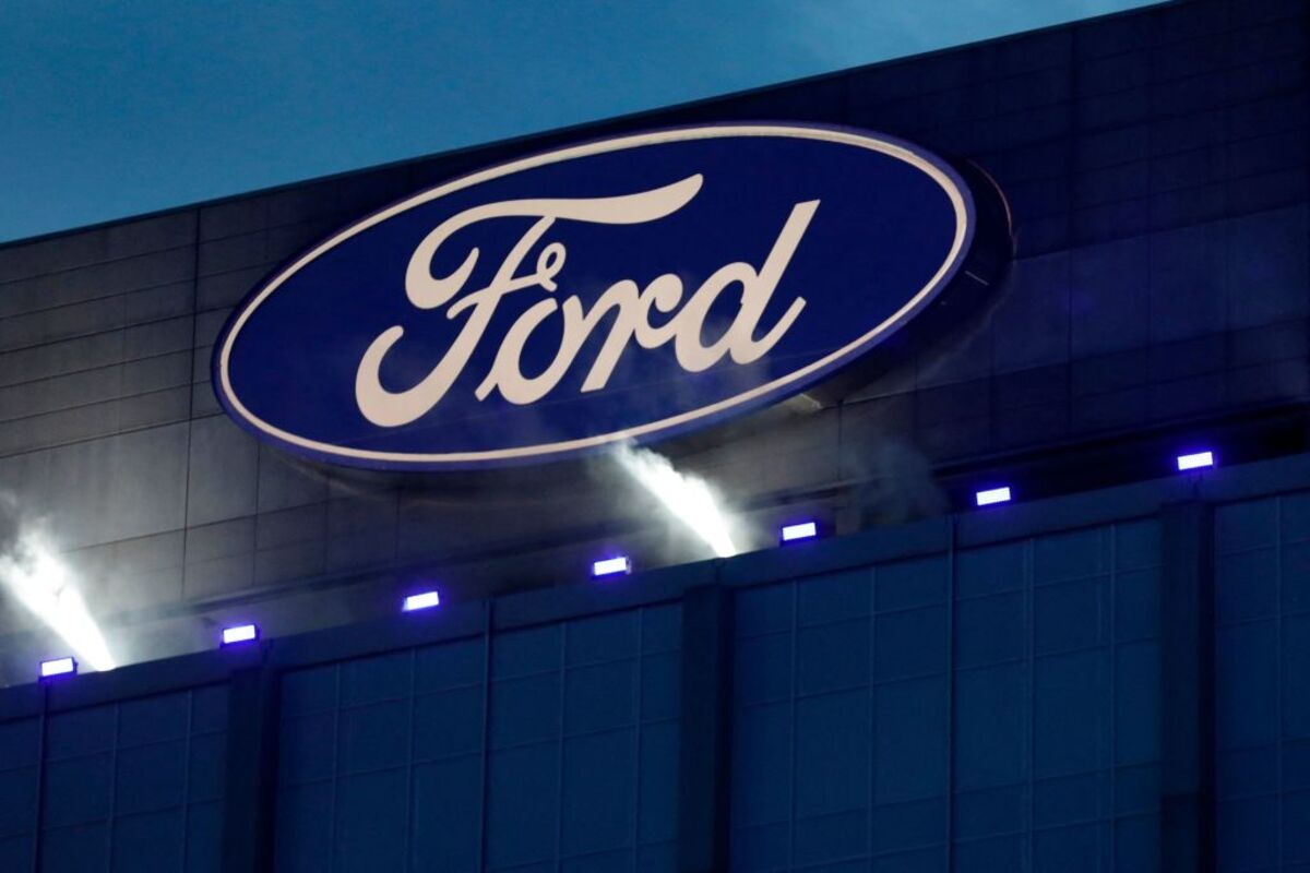 Illustrative photo for: Ford defense collaboration talks: CEO Farley eyes potential