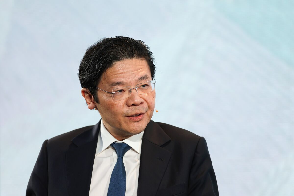 Illustrative photo for: Singapore global disruptions AI rise warns PM amid