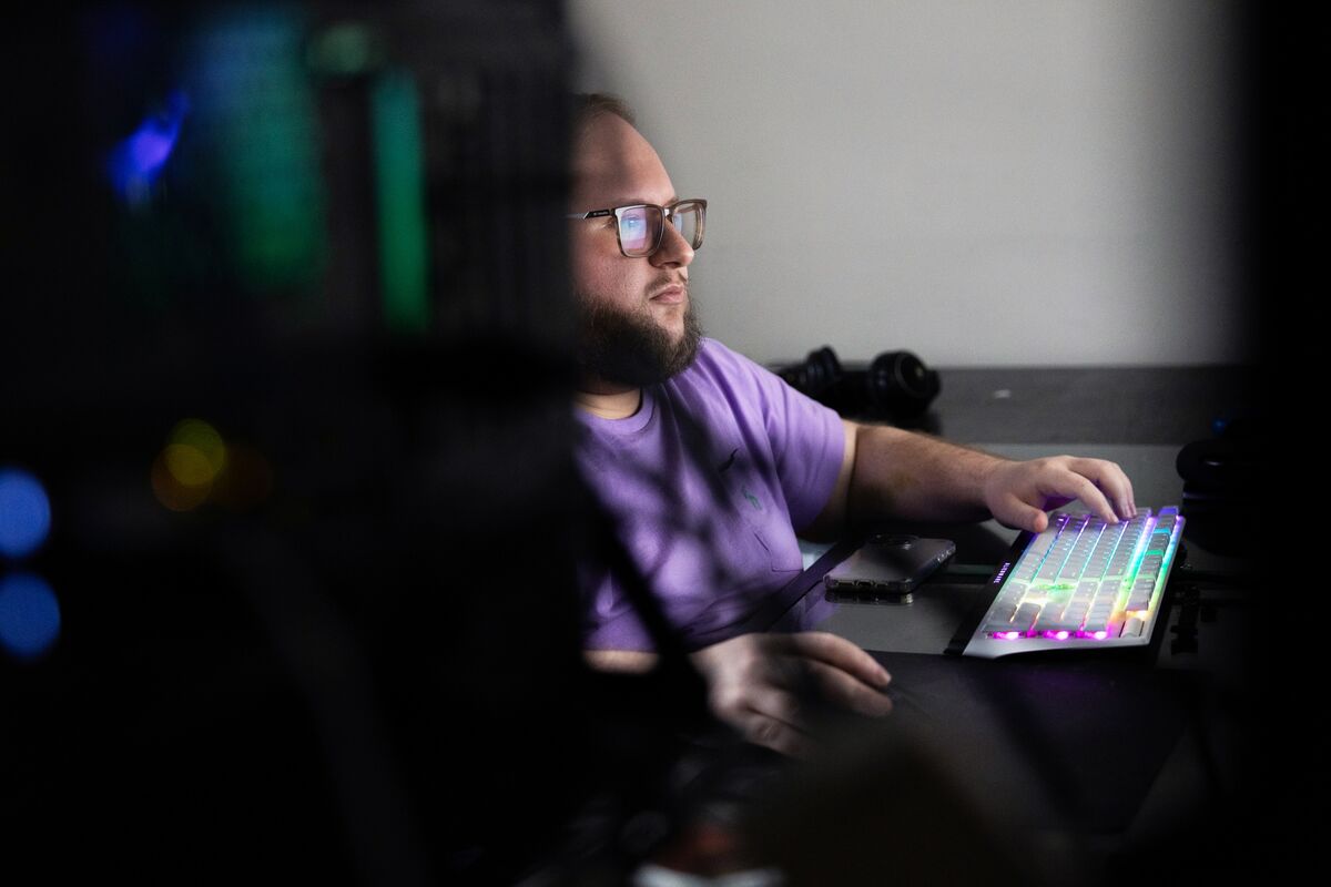 Illustrative photo for: Retail traders AI agents train for multi-asset trading