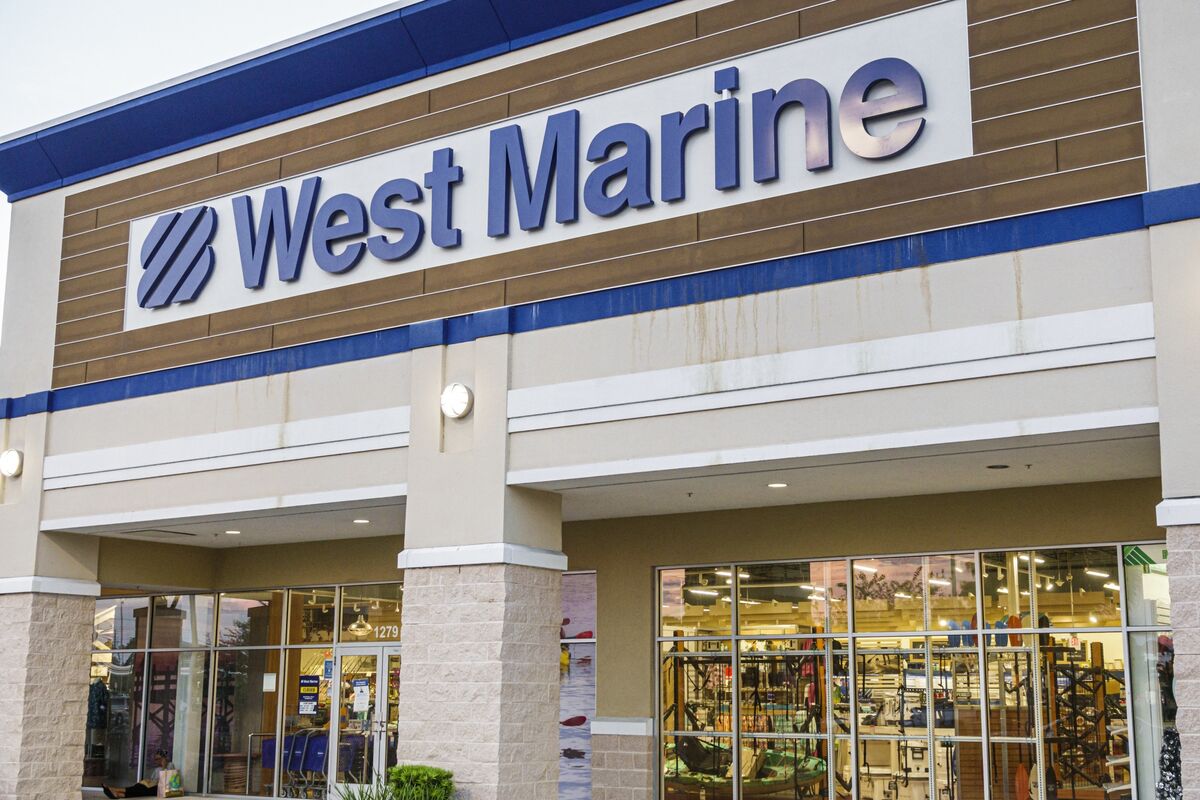 Illustrative photo for: West Marine bankruptcy preparation: Chapter 11 strategy