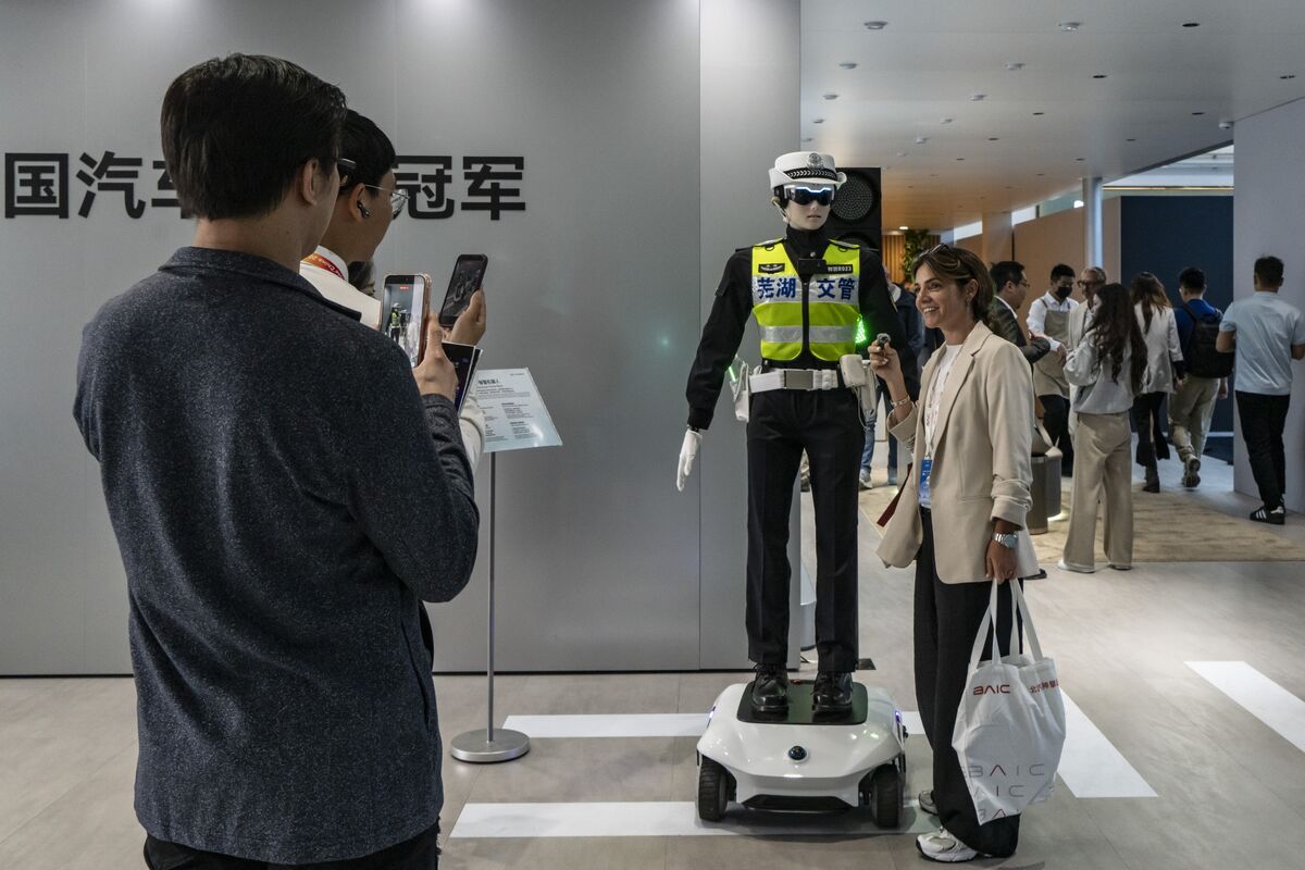 Illustrative photo for: China Court Rules Companies Cannot Fire Employees to