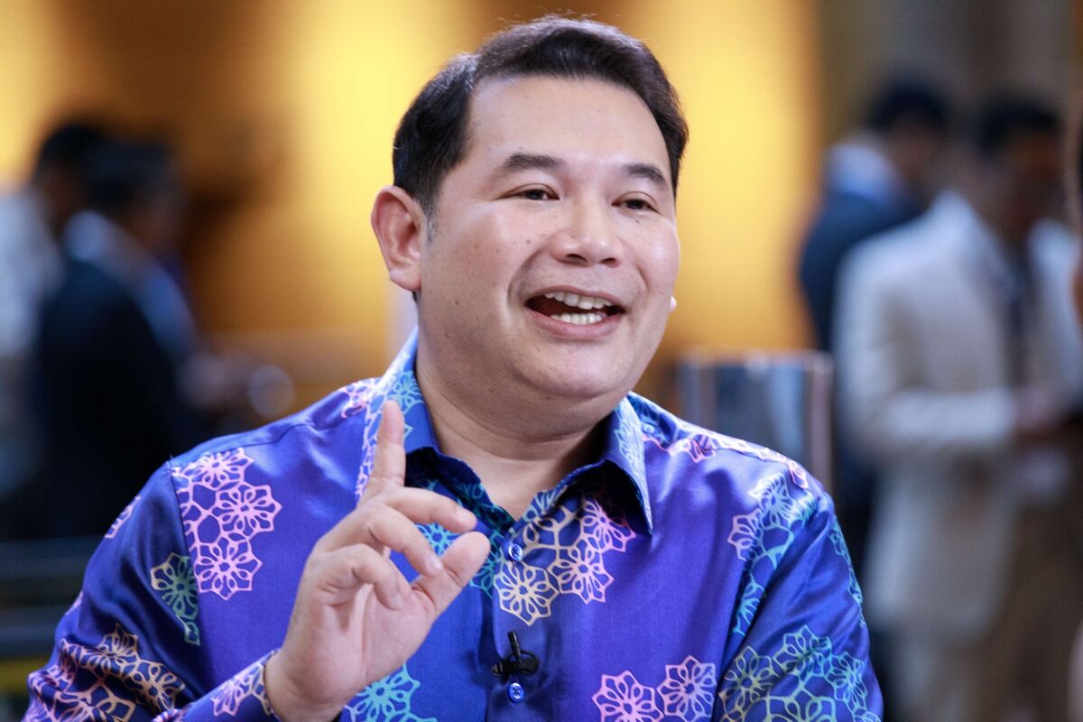 Illustrative photo for: Malaysia probes former economy minister Rafizi Ramli