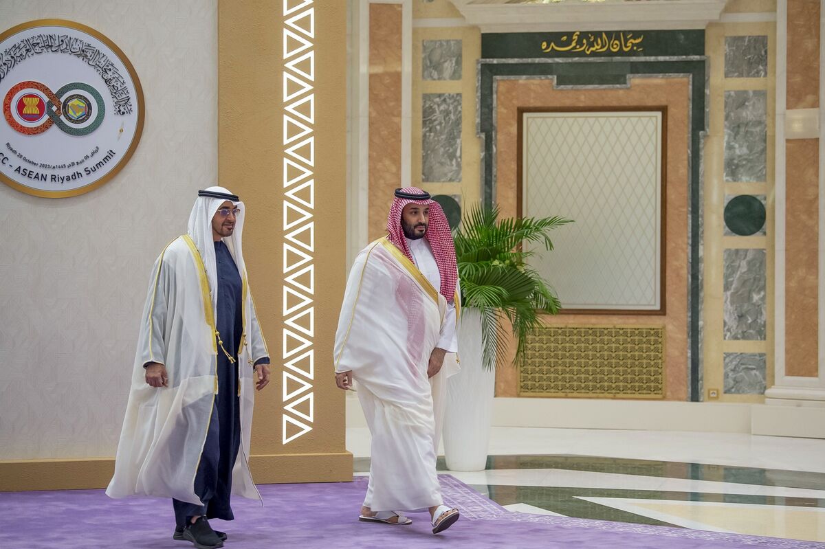 Illustrative photo for: Abu Dhabi quit OPEC rift deepens with Riyadh dilemma