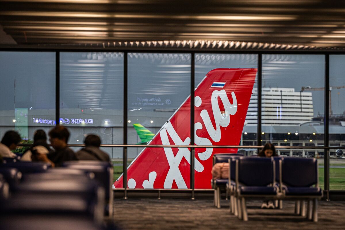 Illustrative photo for: Low Cost Airlines Support Bailout: Governments Should Help