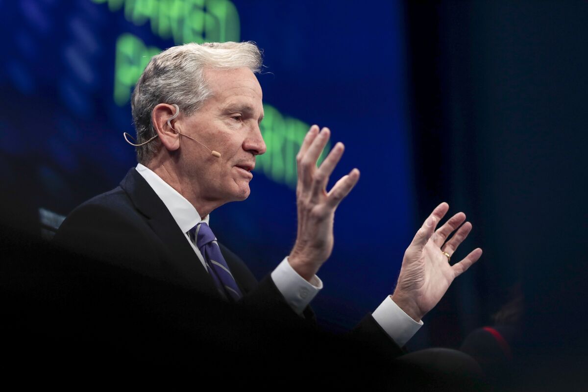 Illustrative photo for: Guggenheim’s Alan Schwartz Warns AI Infrastructure