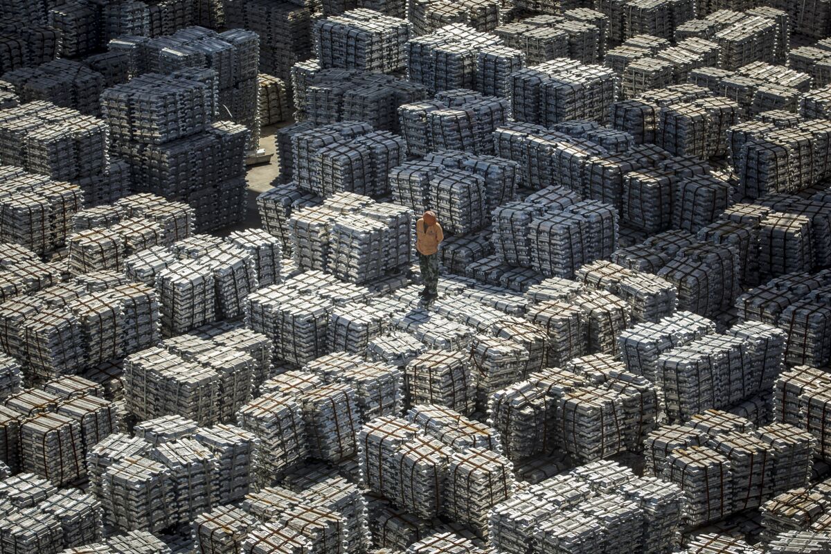Illustrative photo for: China metal export boom drives rise in aluminum amid supply