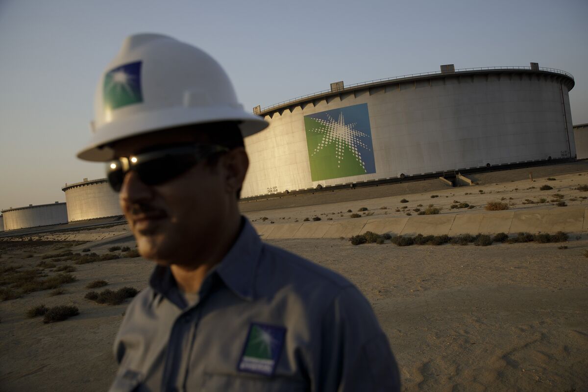 Illustrative photo for: Aramco first quarter profit rise lifts shares despite