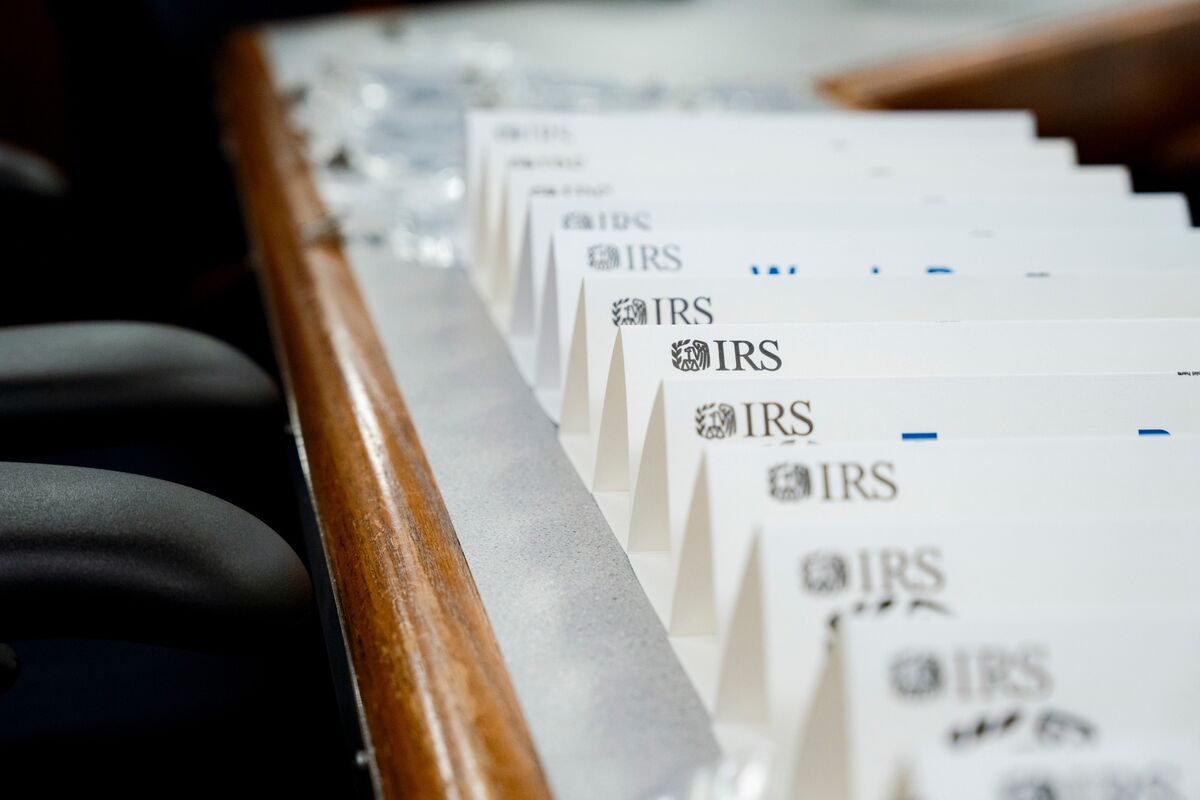 Illustrative photo for: April tax revenue decline: receipts drop as budget surplus