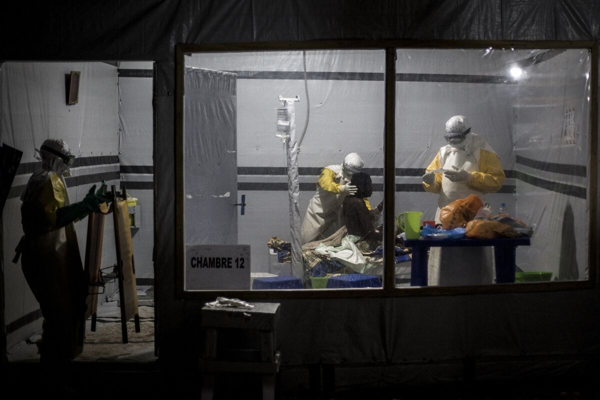 Illustrative photo for: WHO declares Ebola outbreak public health emergency: key