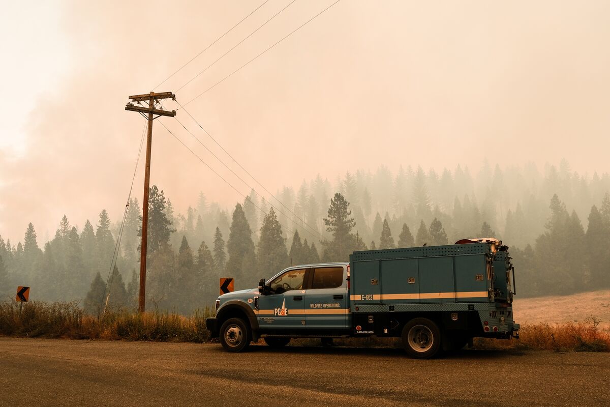 Illustrative photo for: California wildfire risk power cuts: PG&E Cuts Power to
