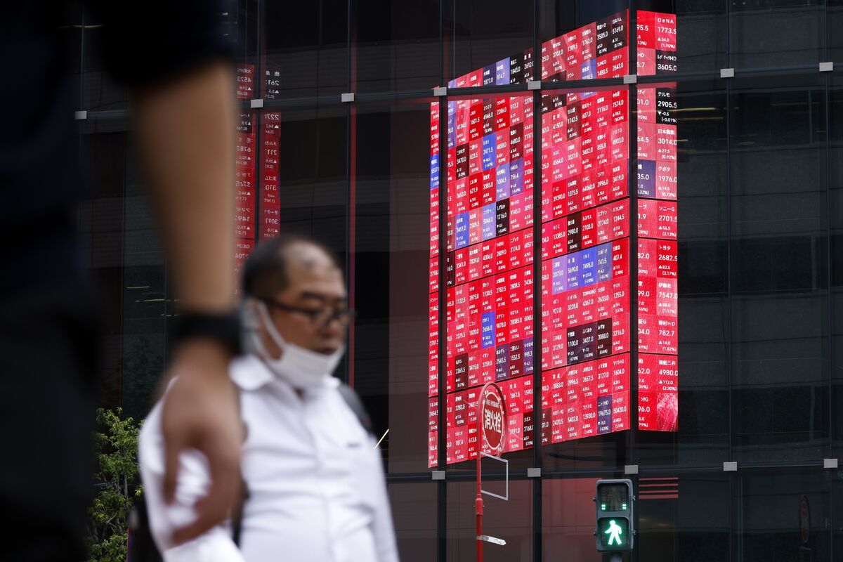 Illustrative photo for: Bond yields exceed dividends rotation sparks bond-stock