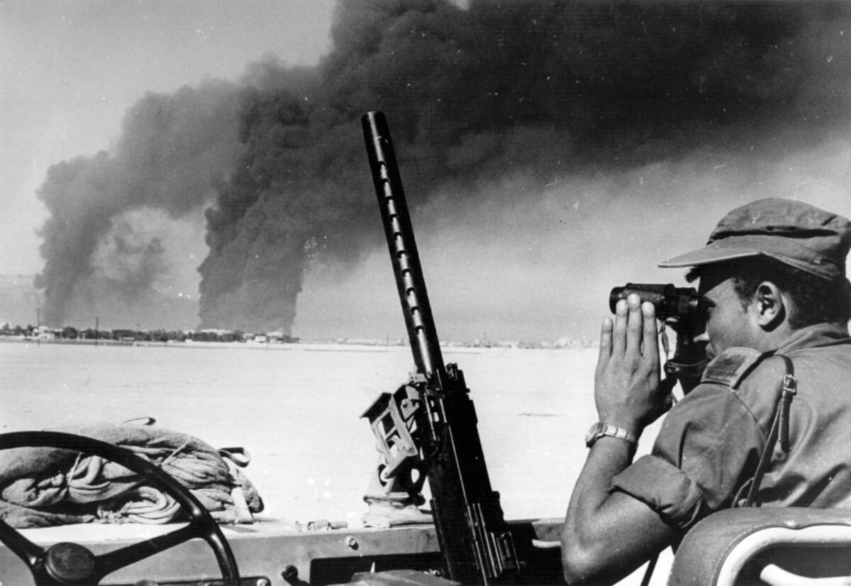 Illustrative photo for: Suez Canal Closure Lessons: What 1967 Teaches Today