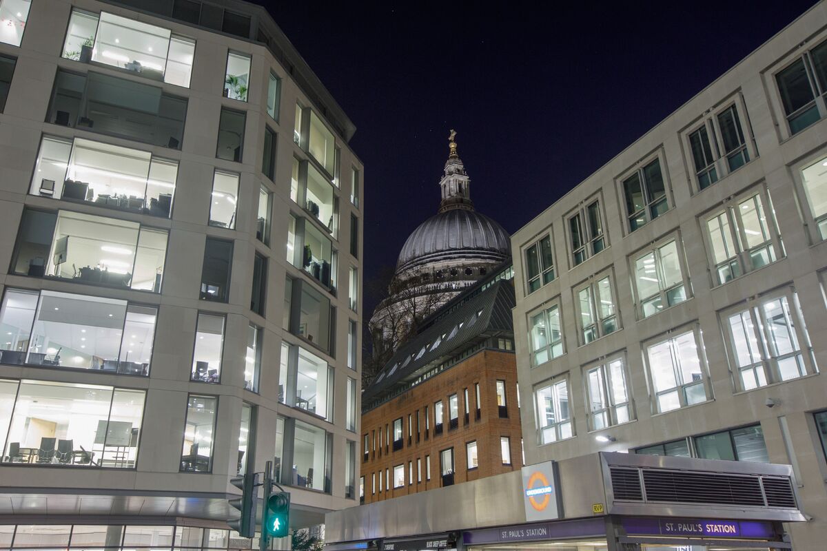 Illustrative photo for: UK’s Largest Listed Landlords: Investors Grow Indifferent —