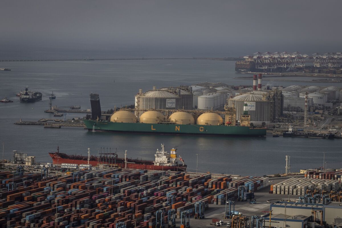 Illustrative photo for: Gas prices rise optimism Hormuz deal spurs European energy