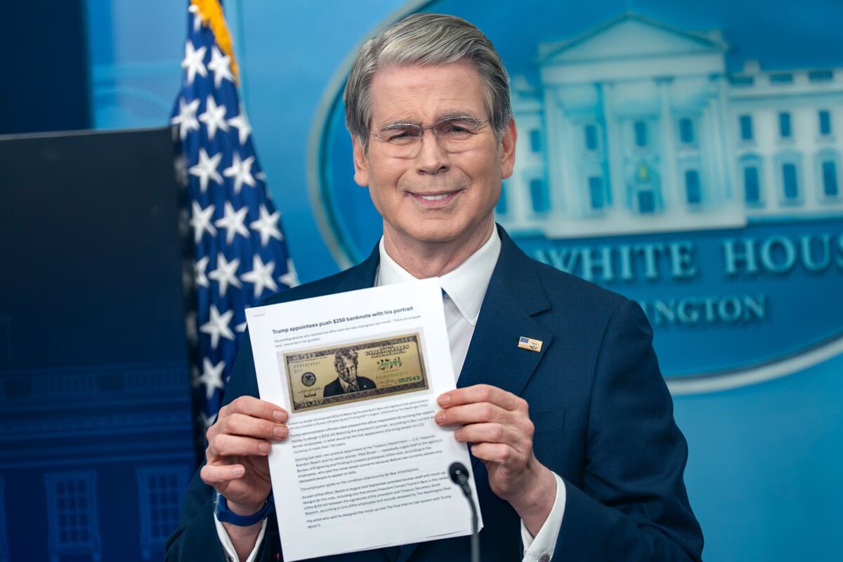 Illustrative photo for: Treasury Defends Face on 250 bill Featuring Trump Hopefuls