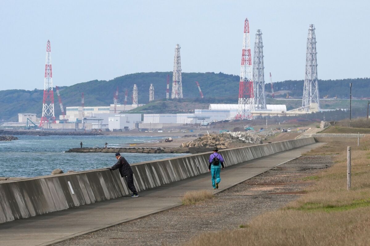 Illustrative photo for: Japan nuclear reactor replacement plans: 14 by 2050s to