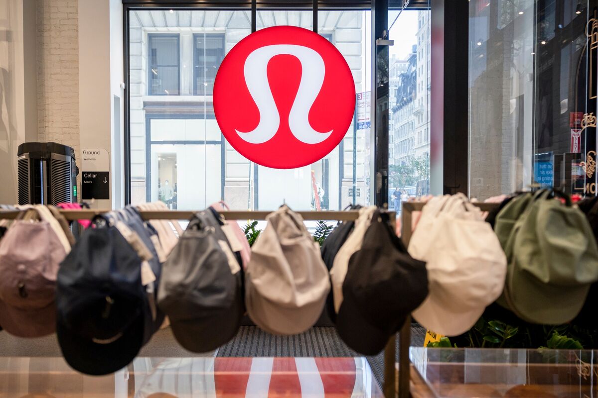 Illustrative photo for: Lululemon buy rating dwindling: One analyst holds on after