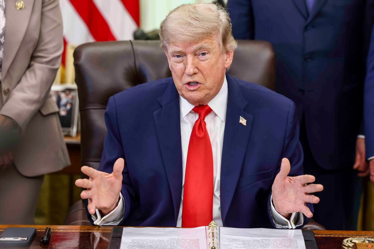 Illustrative photo for: Trump eyeing McDonald replacement for Clayton as US DNI