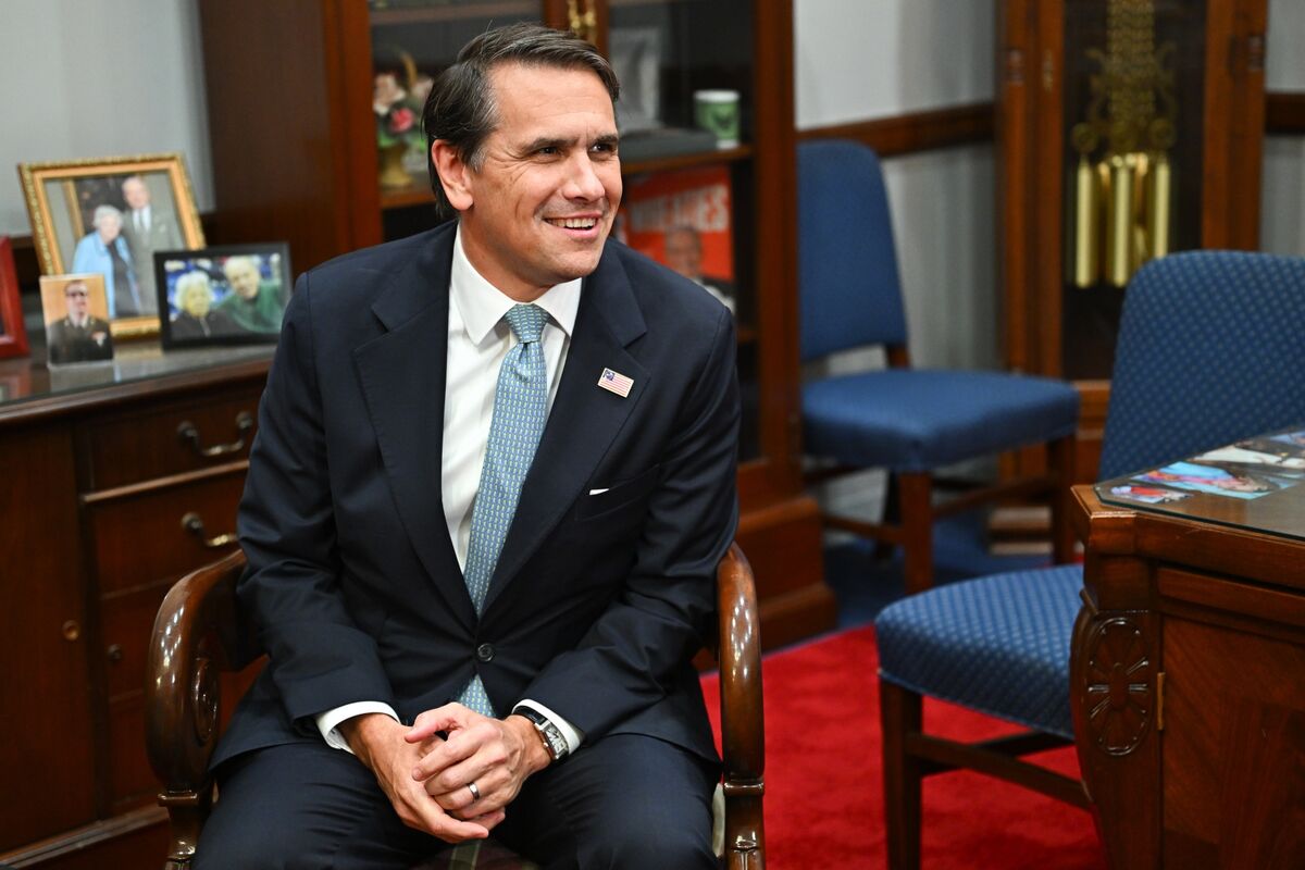 Illustrative photo for: Tillis cautious optimism nomination: Tillis backs Blanche