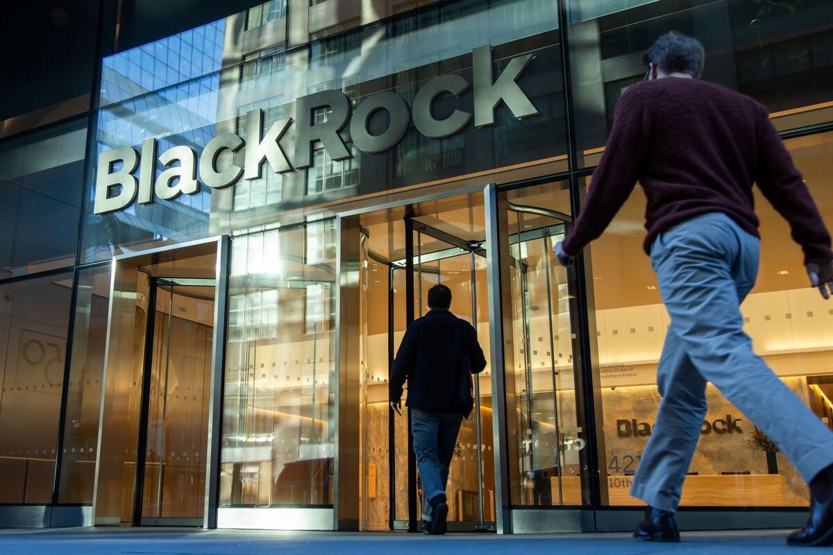 Illustrative photo for: BlackRock Refines rightsizing job cuts strategy as it