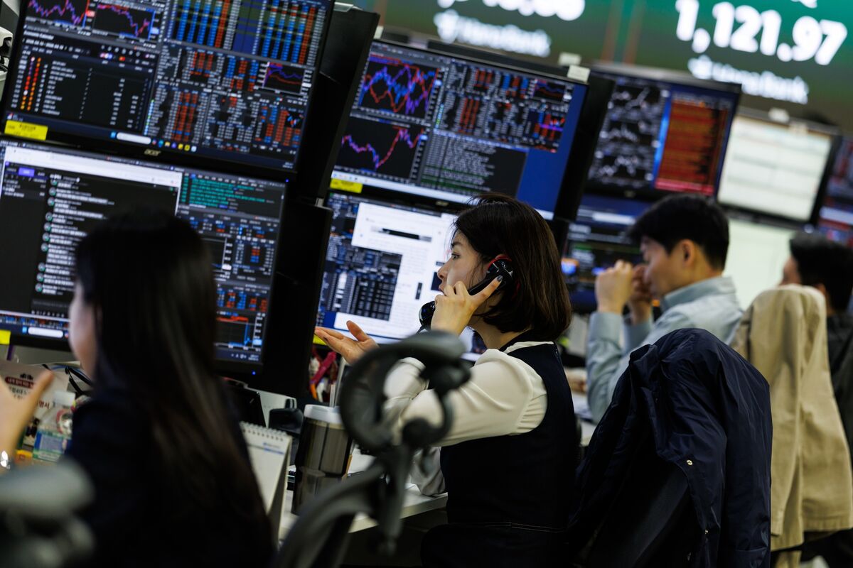 Illustrative photo for: Korean retail SpaceX demand surges after IPO access,