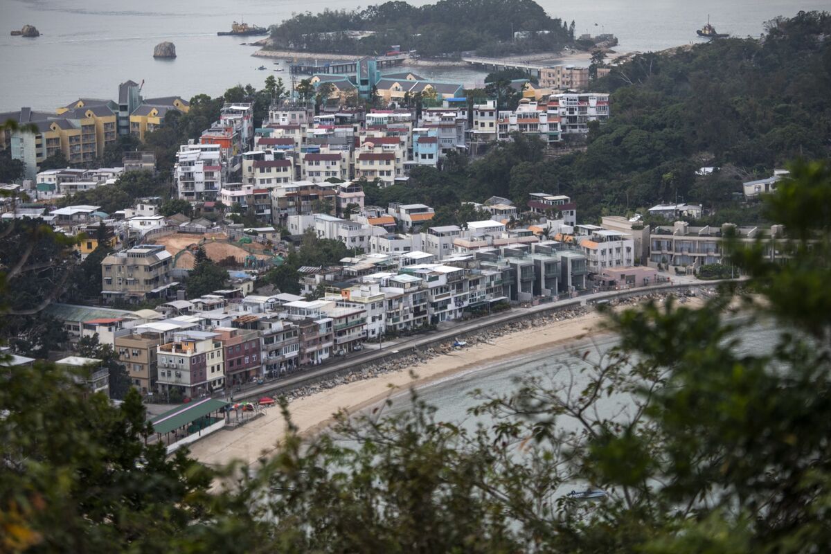 Illustrative photo for: Hong Kong property recovery flippers boost profits as