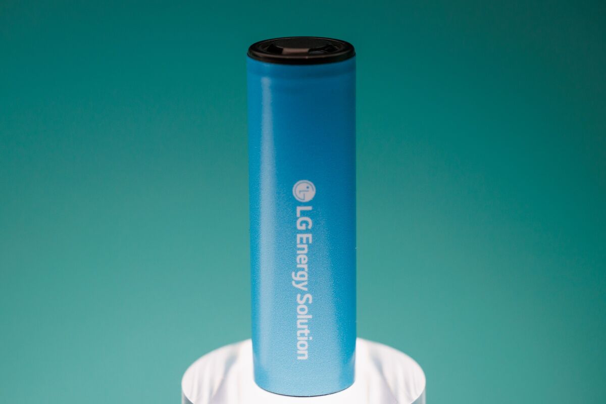 Illustrative photo for: LG Energy earnings miss EV demand offset by energy storage
