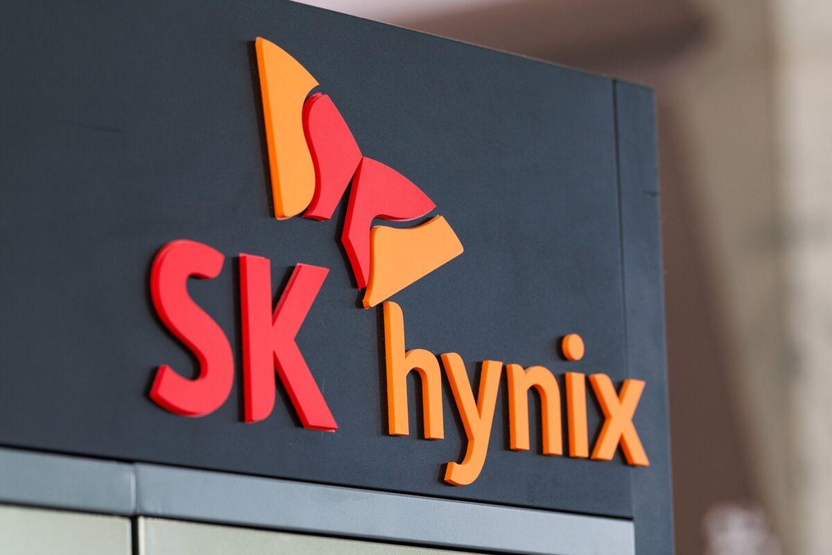 Illustrative photo for: UBS: SK hynix ADRs Near Premium—Buy ADRs Now — SK hynix