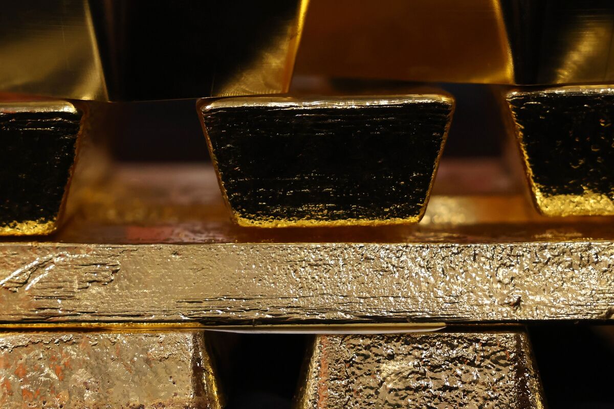 Illustrative photo for: Vantaged Mining IPO Rebound Canada Boosts Activity