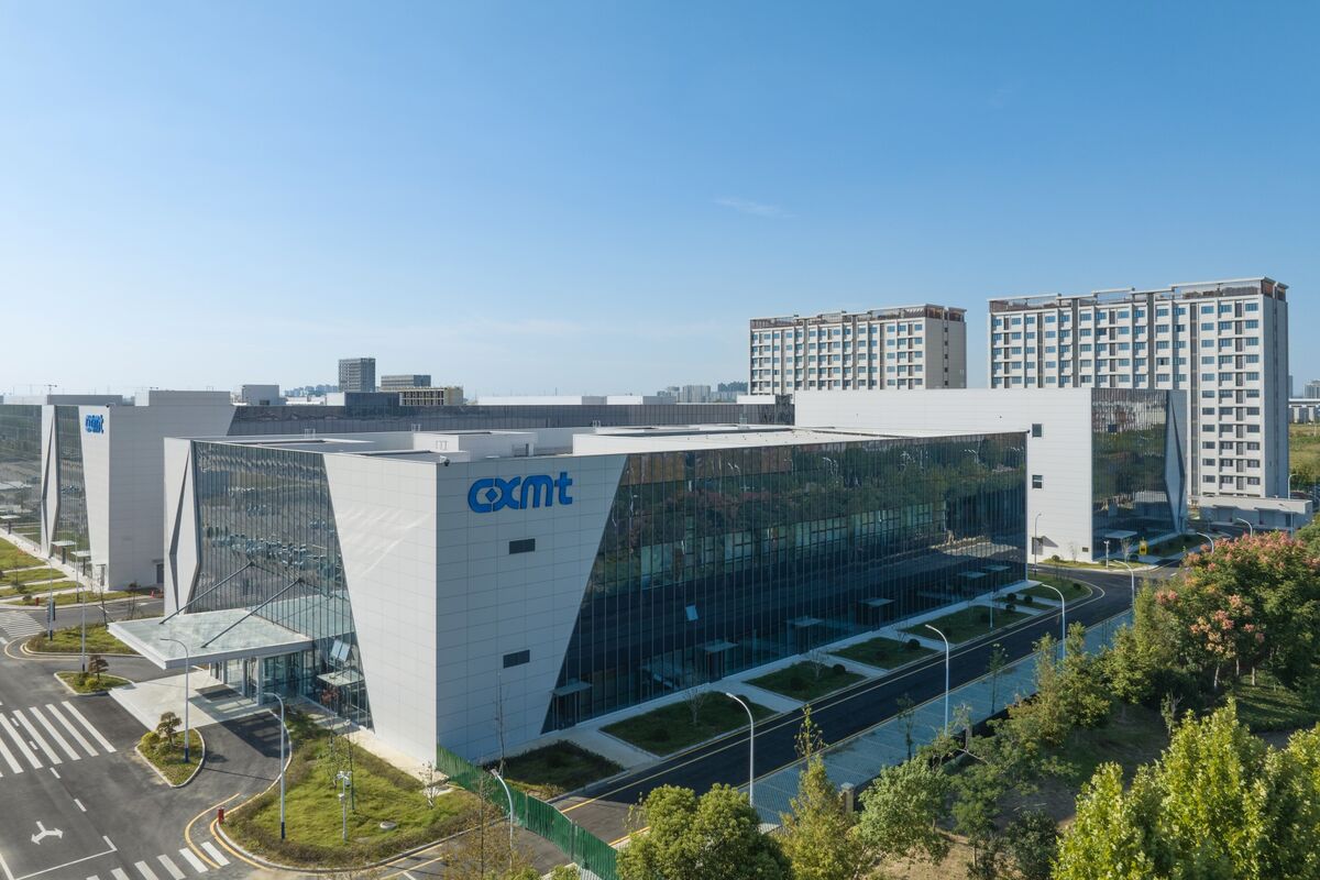 Illustrative photo for: CXMT Shanghai debut surge fuels 472% jump in IPO debut