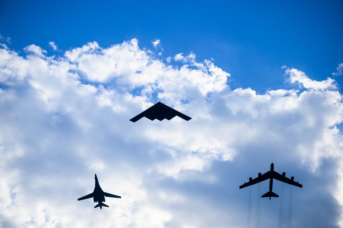 Illustrative photo for: B-52 upgrade program cost growth: Audit finds $21B