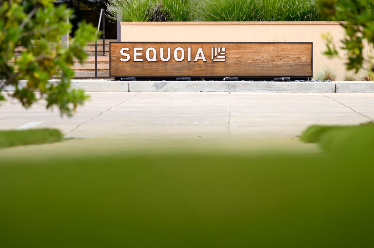 Illustrative photo for: $400 Million Blind-Side Investment to Source Foundry by