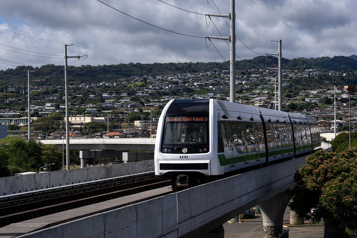 Illustrative photo for: Hawaii capital transportation shift fuels Honolulu
