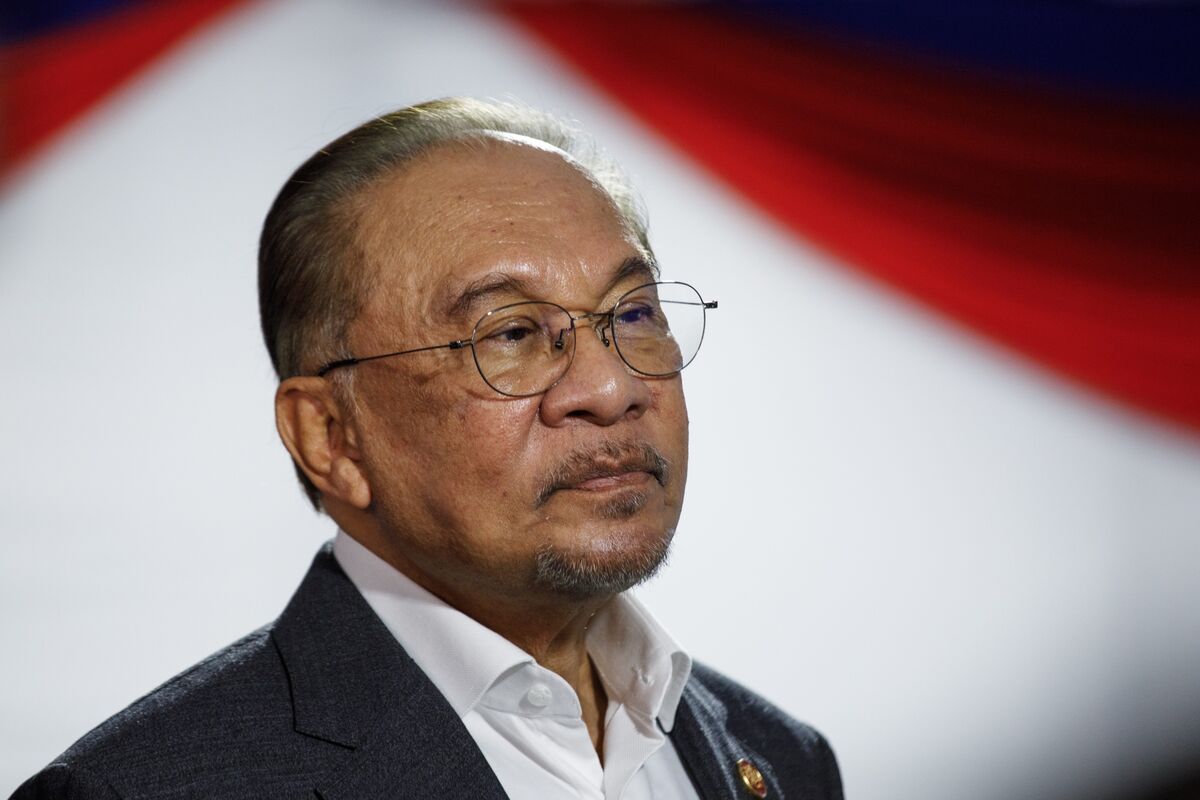 Illustrative photo for: Anwar Ibrahim vows stronger anti-corruption reforms